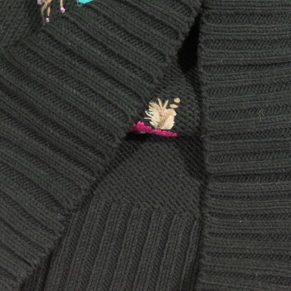 The Limited Sweater Women's Large Black Knit Wool Turtleneck Floral Embroidered - Picture 6 of 8